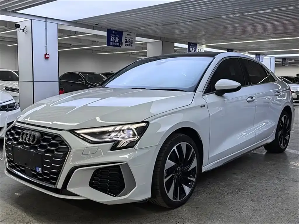 Audi A3 2024 из CN, фото 1