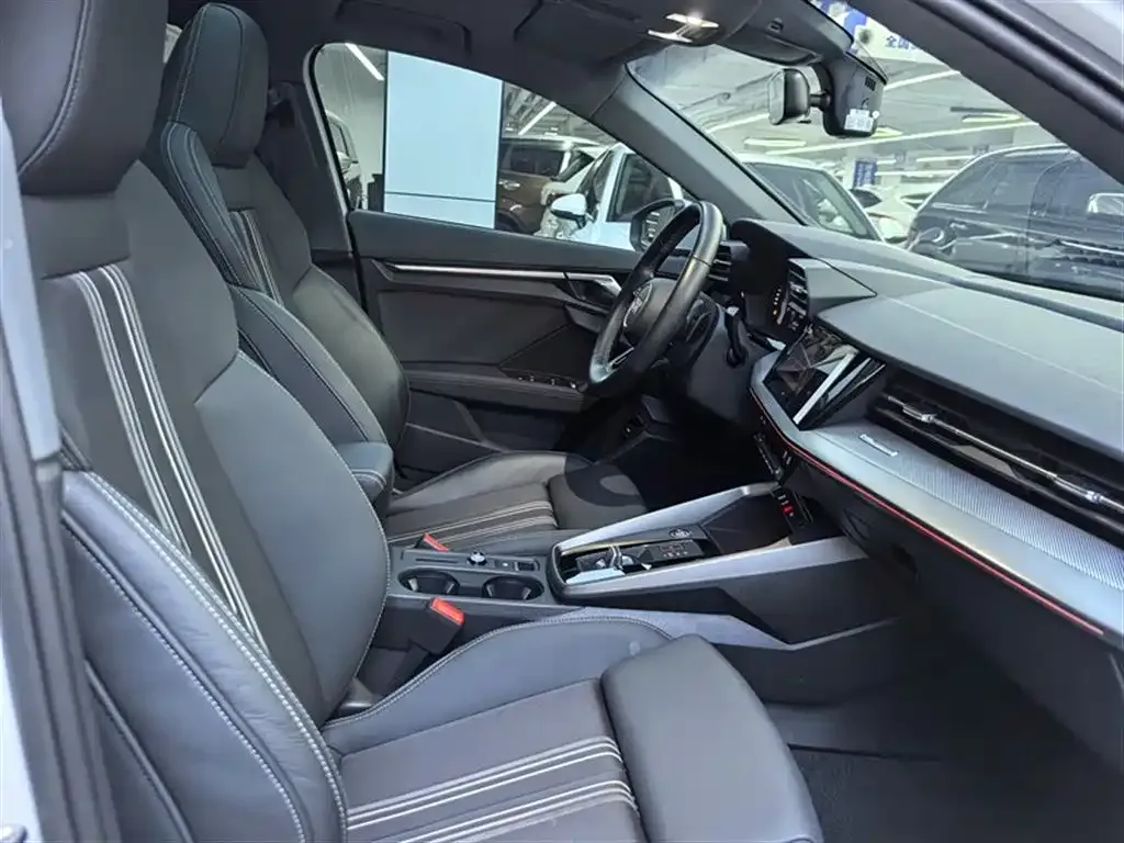 Audi A3 2024 из CN, фото 10