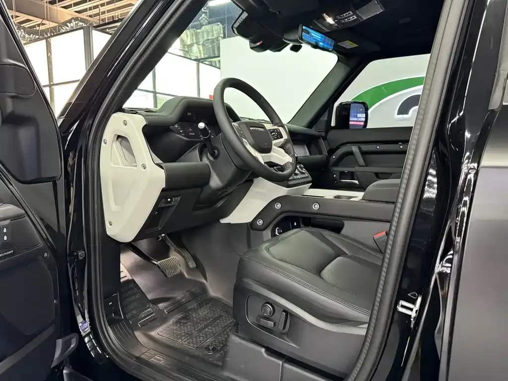 Land Rover Defender — фото 2
