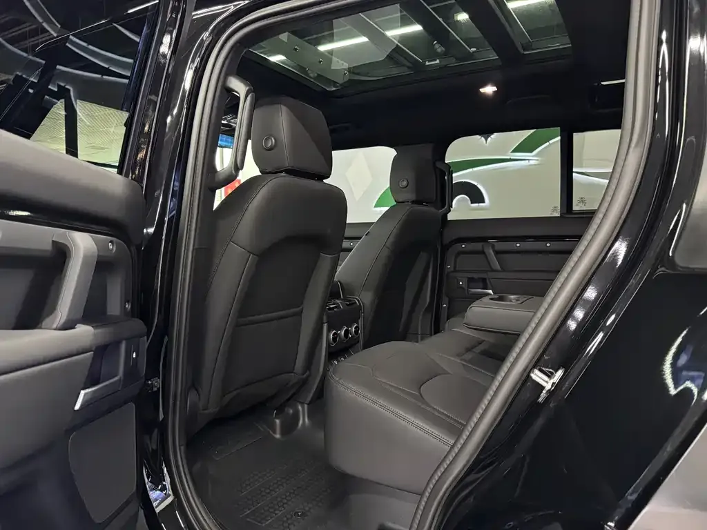 Land Rover Defender — фото 5