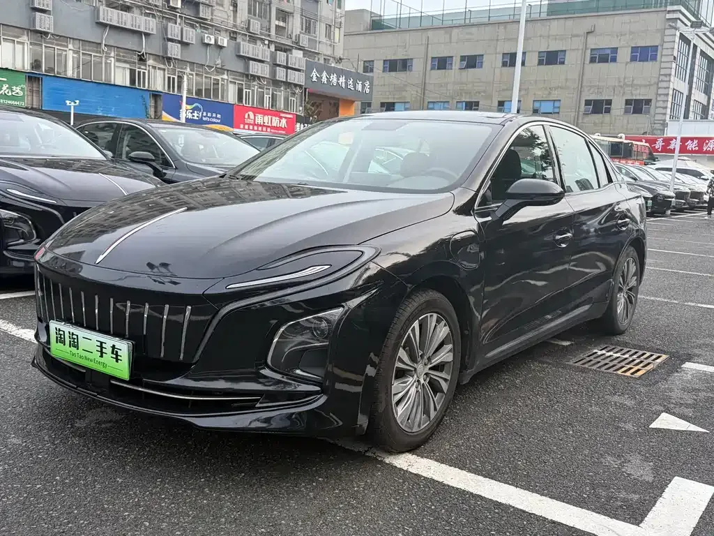 Hongqi E-QM5 — фото 9