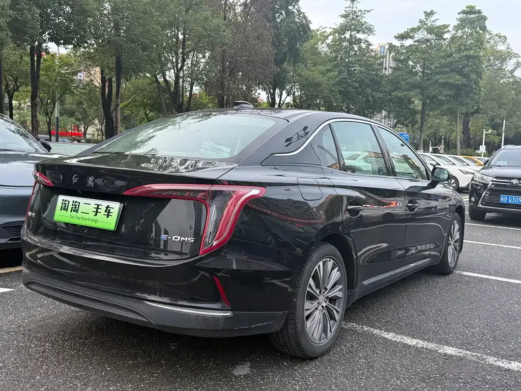Hongqi E-QM5 — фото 8