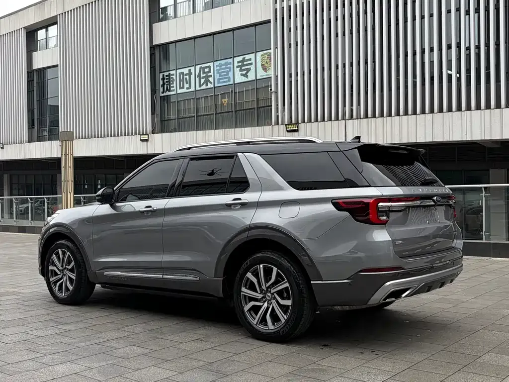 Ford Explorer 2023 из CN, фото 6