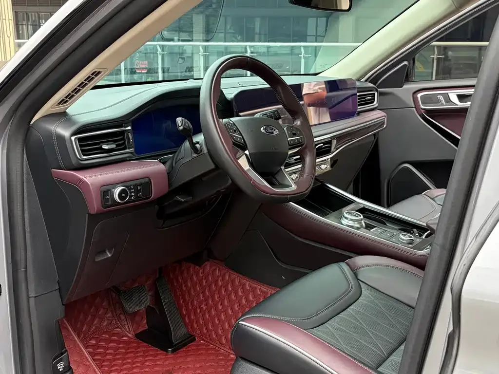 Ford Explorer 2023 из CN, фото 3