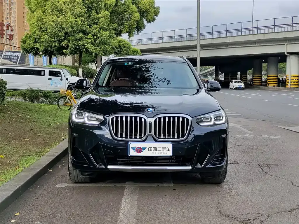 BMW X3 — фото 8