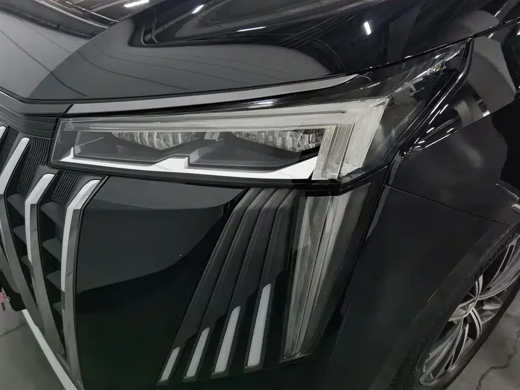 GAC Motor Trumpchi M8 — фото 10
