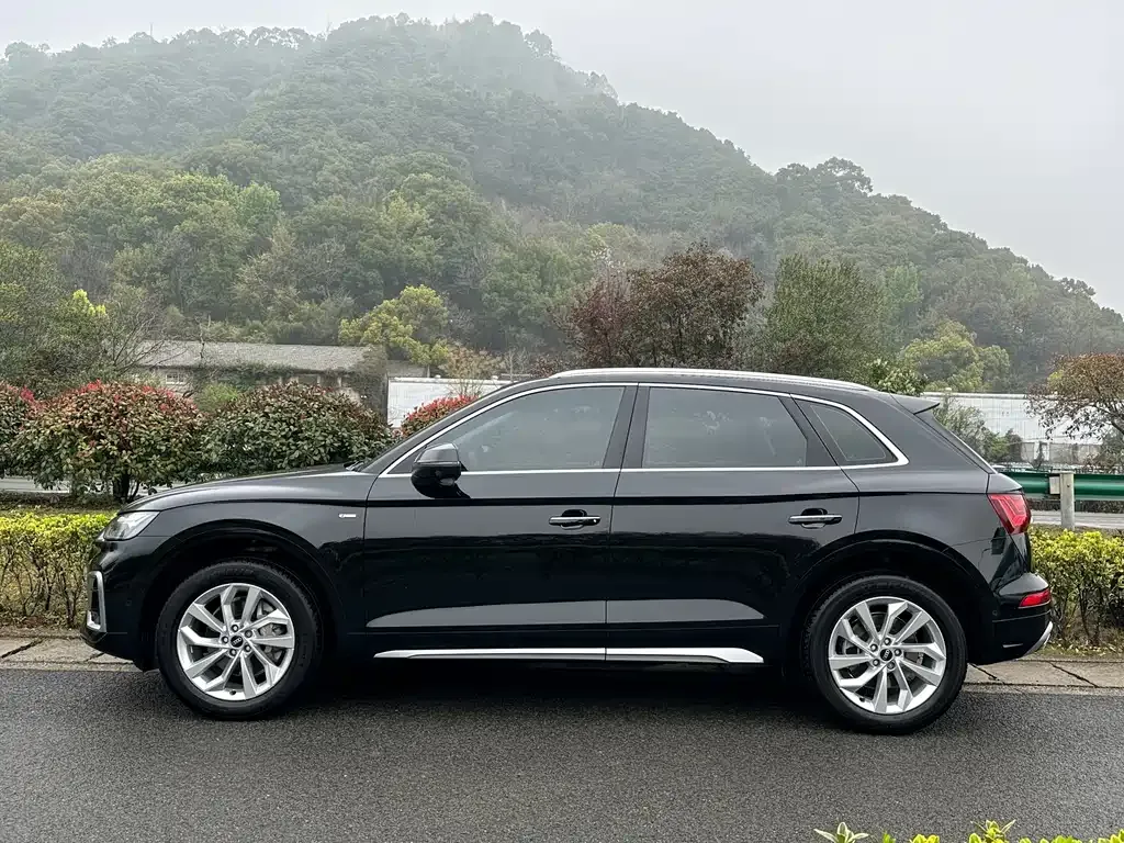 Audi Q5L — фото 3