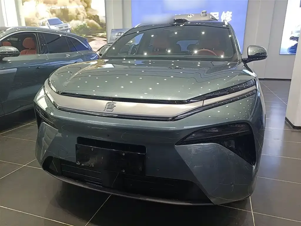 BYD Tang L — фото 2