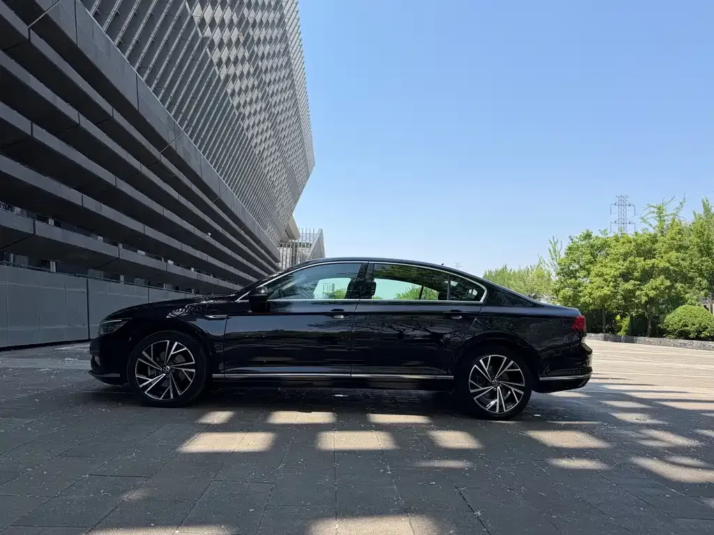 Volkswagen Magotan 2022 из CN, фото 3