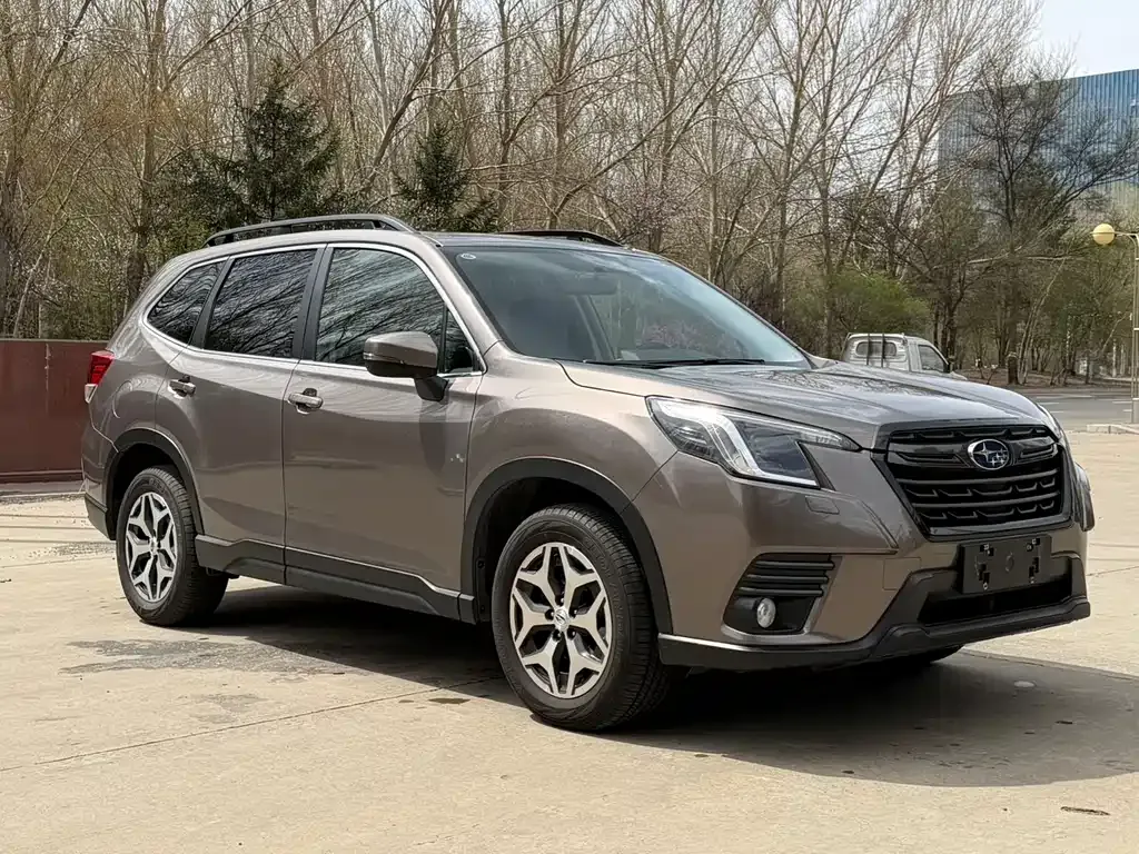 Subaru Forester — фото 5