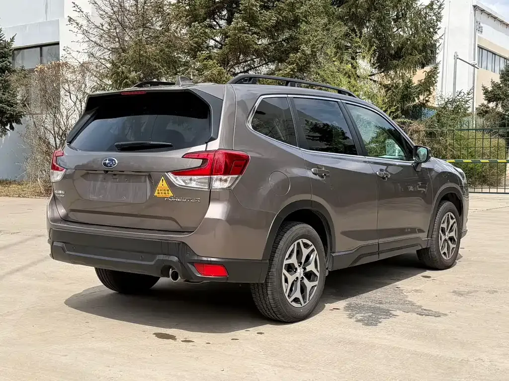 Subaru Forester — фото 7