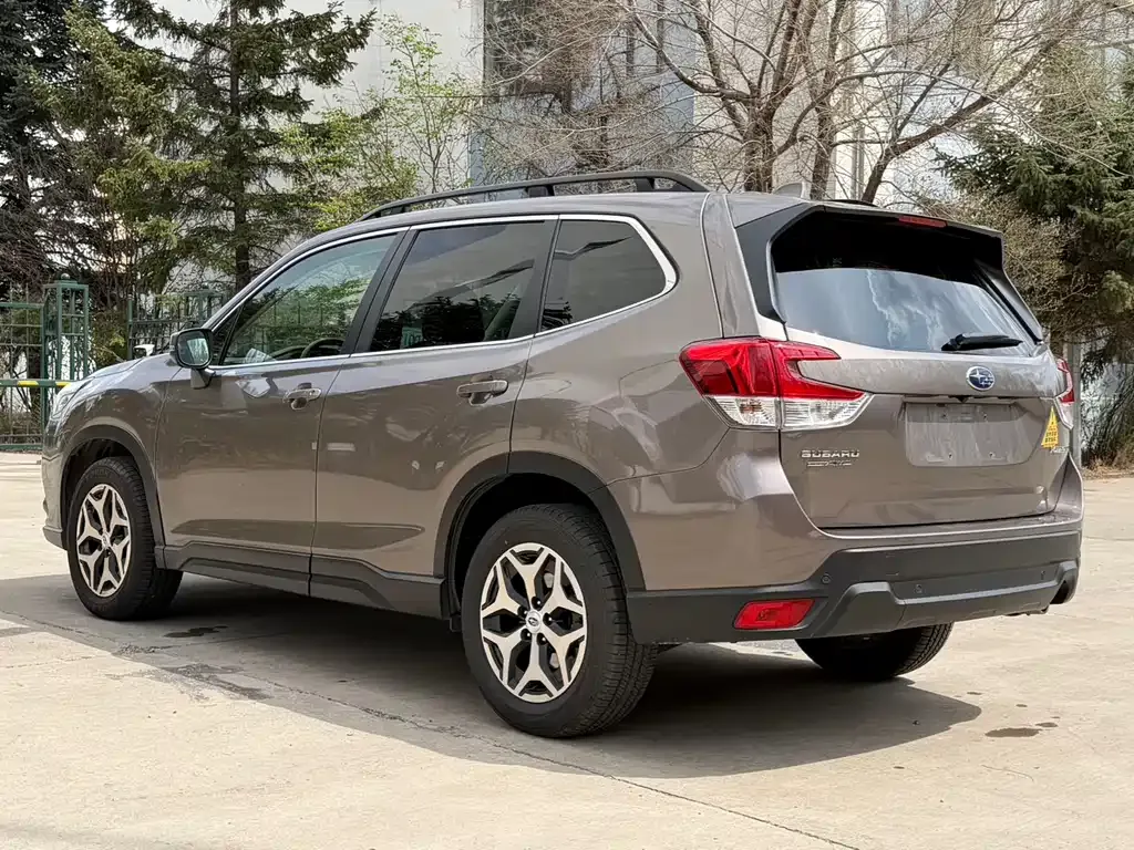 Subaru Forester — фото 6