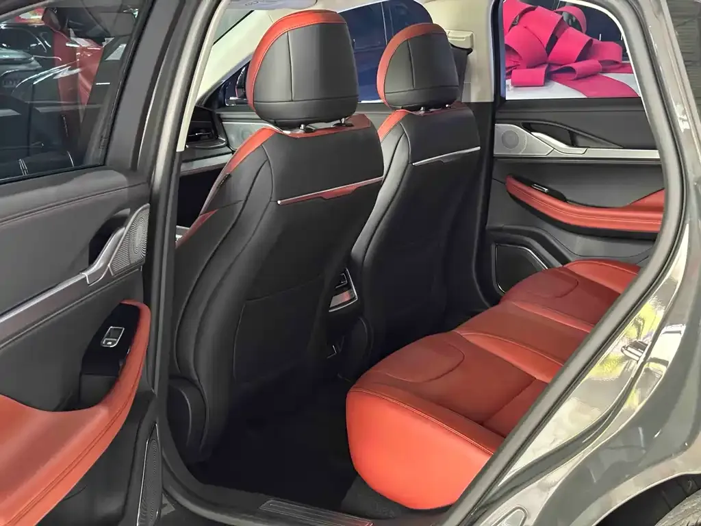 Lincoln Z 2025 из CN, фото 2
