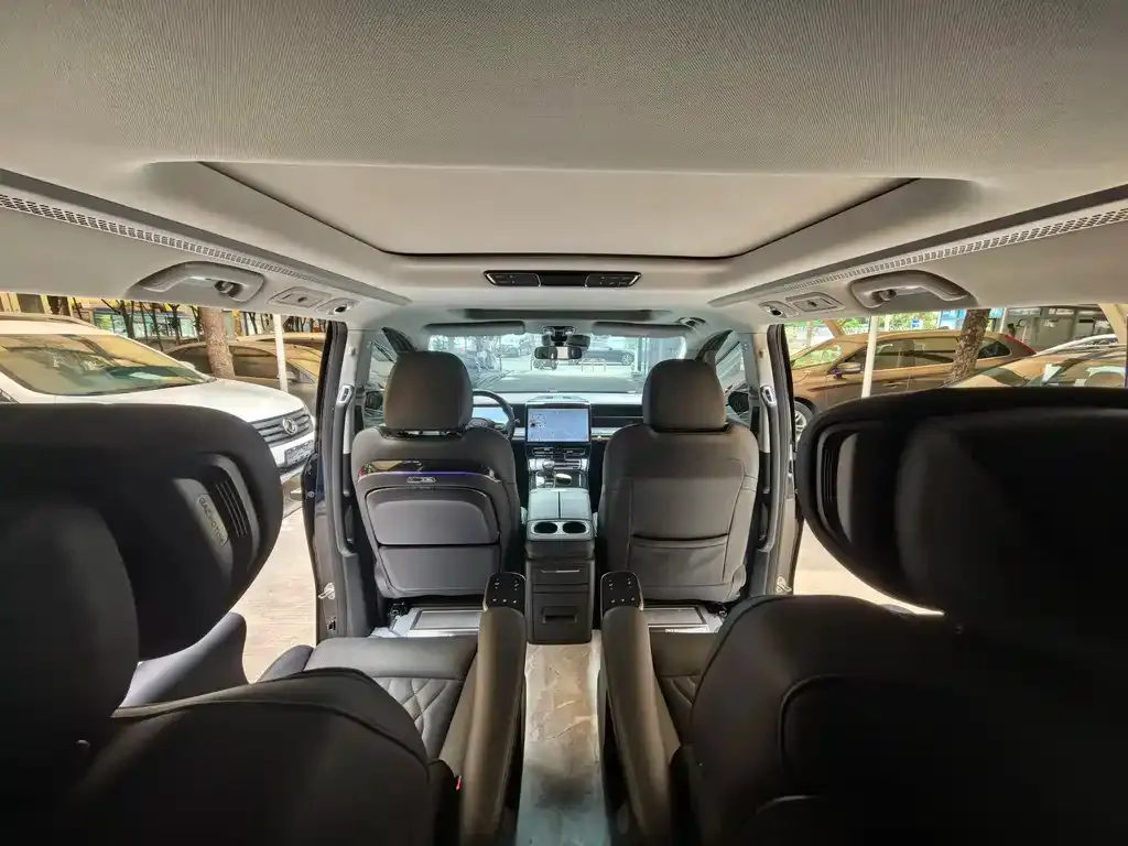 GAC Motor Trumpchi M8 — фото 2