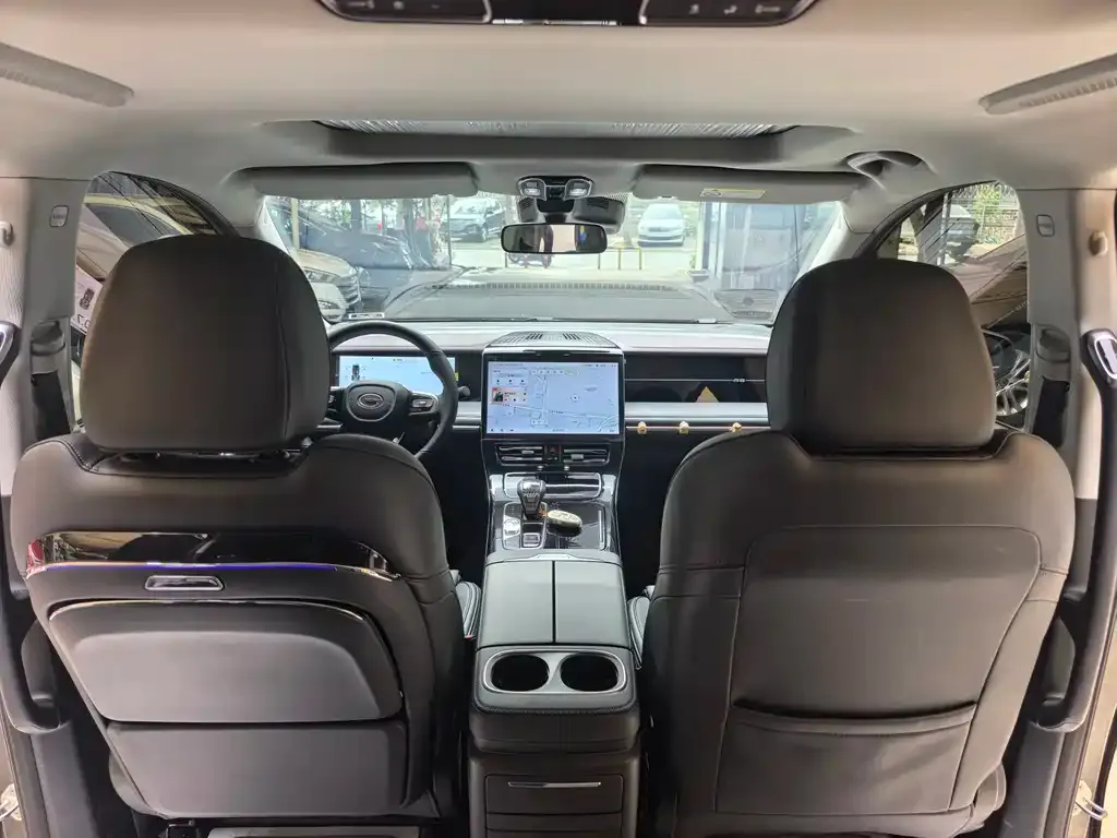 GAC Motor Trumpchi M8 — фото 10