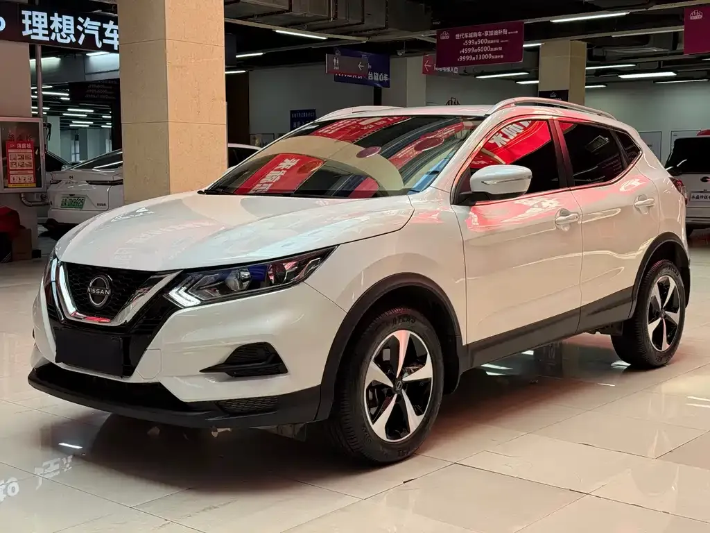 Nissan Qashqai — фото 1