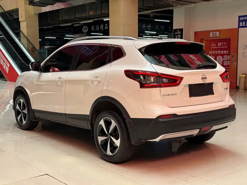 Nissan Qashqai — фото 8