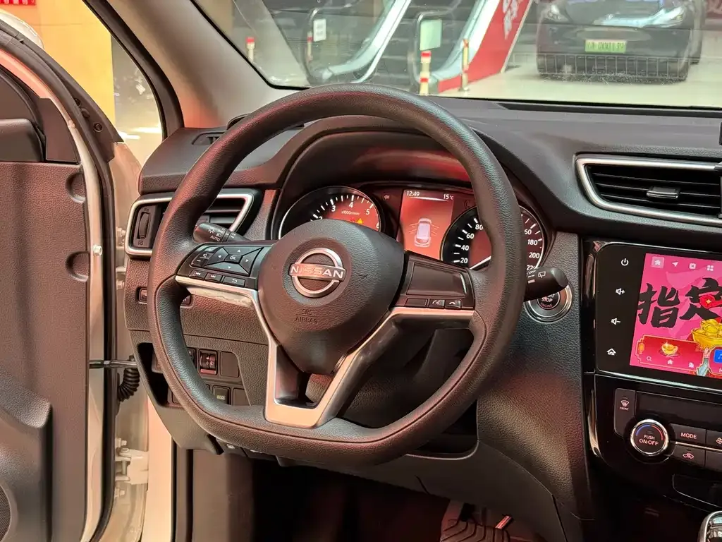 Nissan Qashqai — фото 10