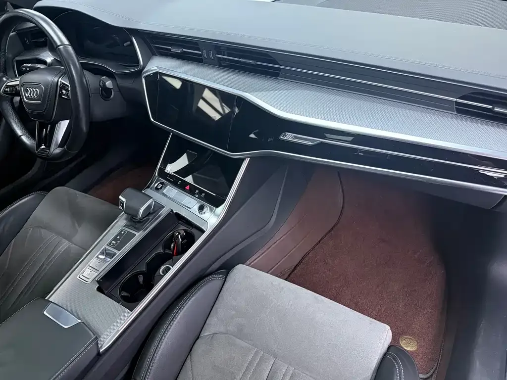 Audi A6L 2023 из CN, фото 5