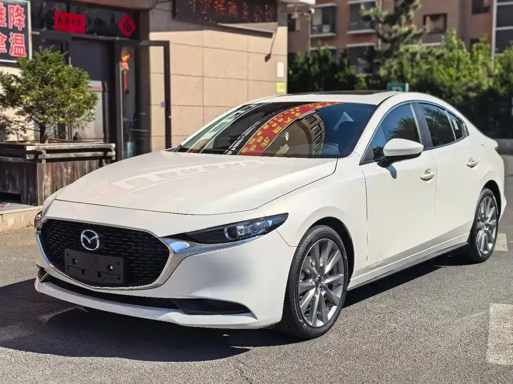 Mazda 3 Axela — фото 1