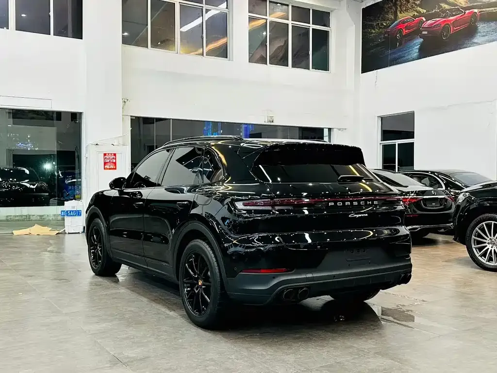 Porsche Cayenne Hybrid — фото 4