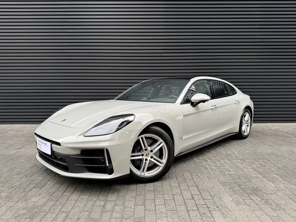 Porsche Panamera — фото 1