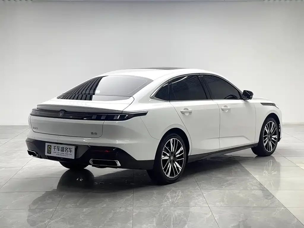 Changan Eado — фото 10