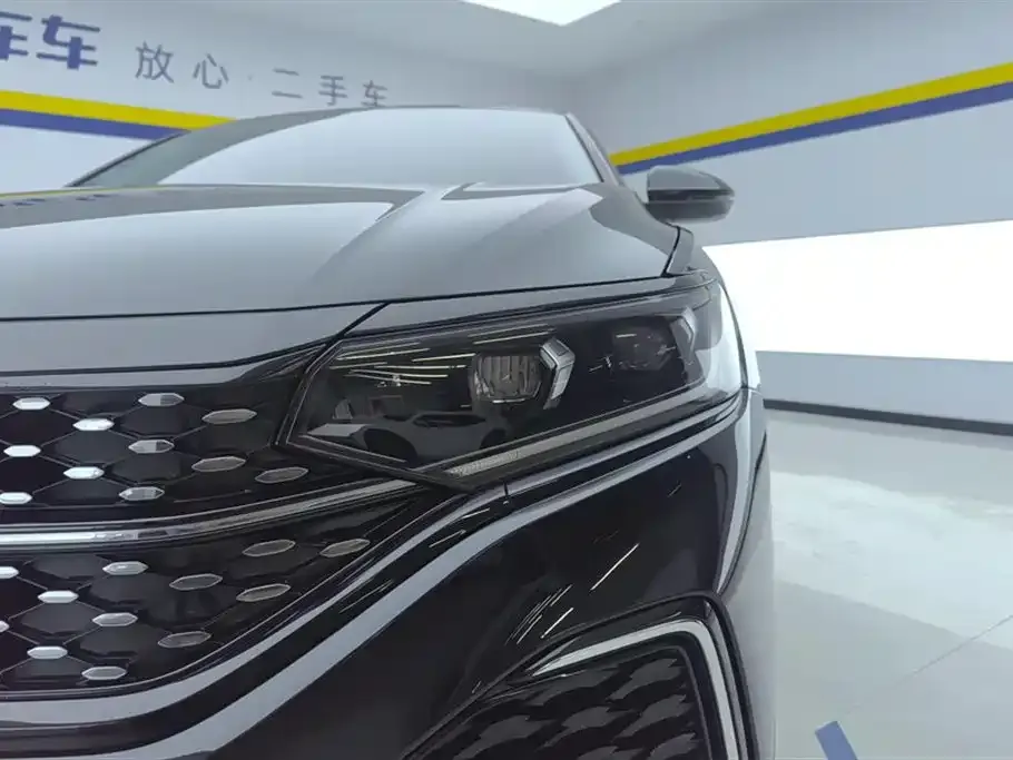 Volkswagen Passat — фото 4