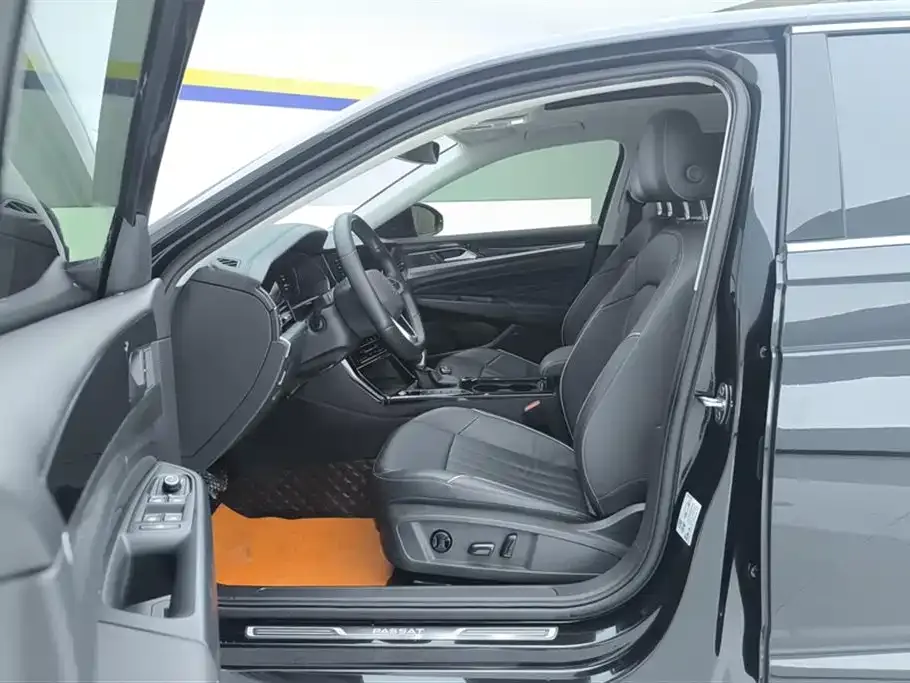 Volkswagen Passat — фото 8