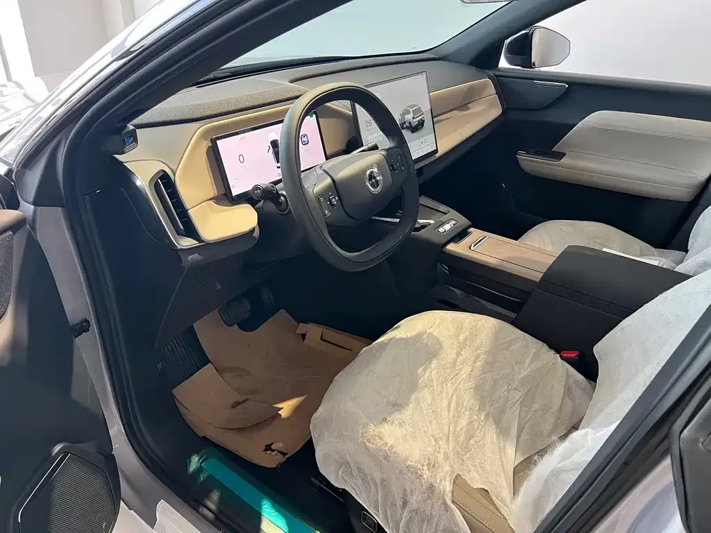 Volvo XC70 Plug-in Hybrid 2026 из CN, фото 5