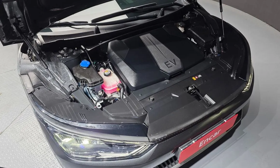 Kia EV6 2023 из KR, фото 10