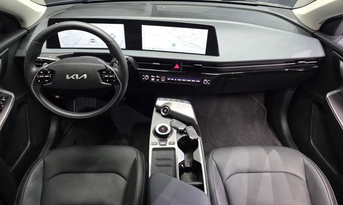 Kia EV6 2023 из KR, фото 8
