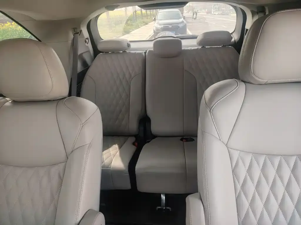 Toyota Sienna 2023 из CN, фото 3