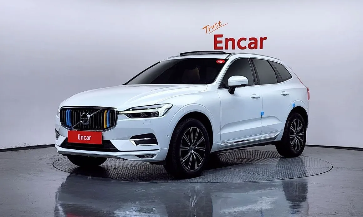 Volvo XC60 — фото 1