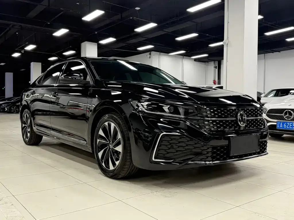Volkswagen Passat — фото 7