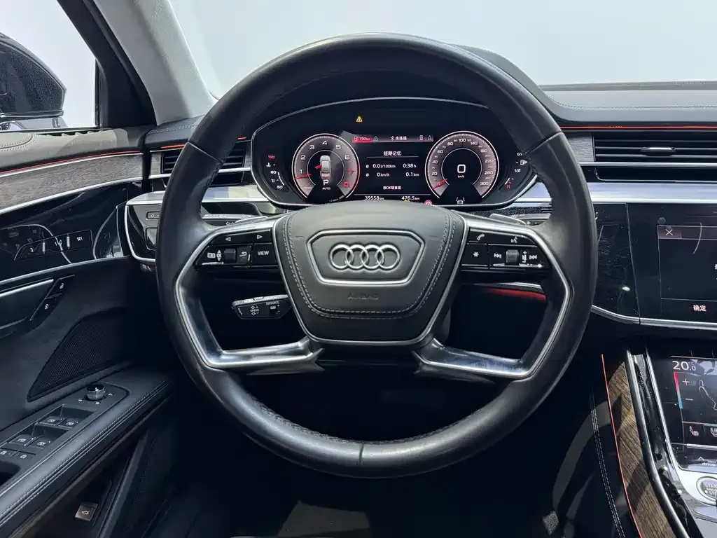 Audi A8 — фото 6