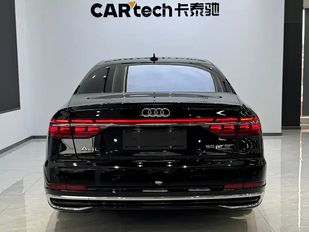 Audi A8 — фото 4
