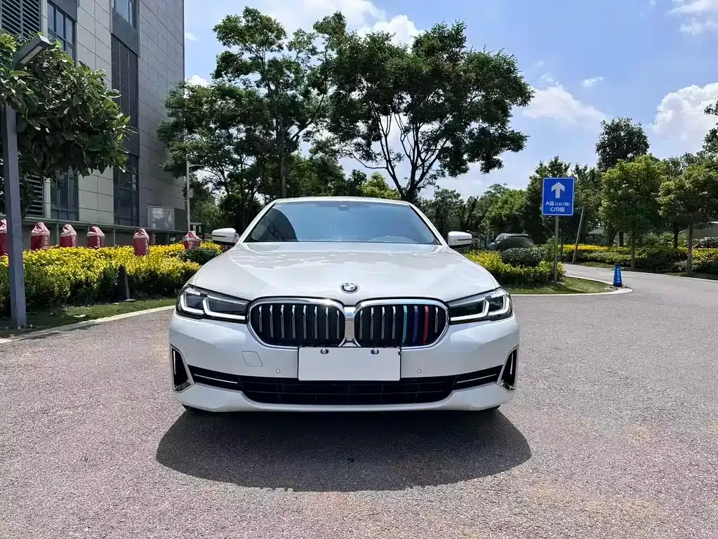 BMW 5 Series — фото 4