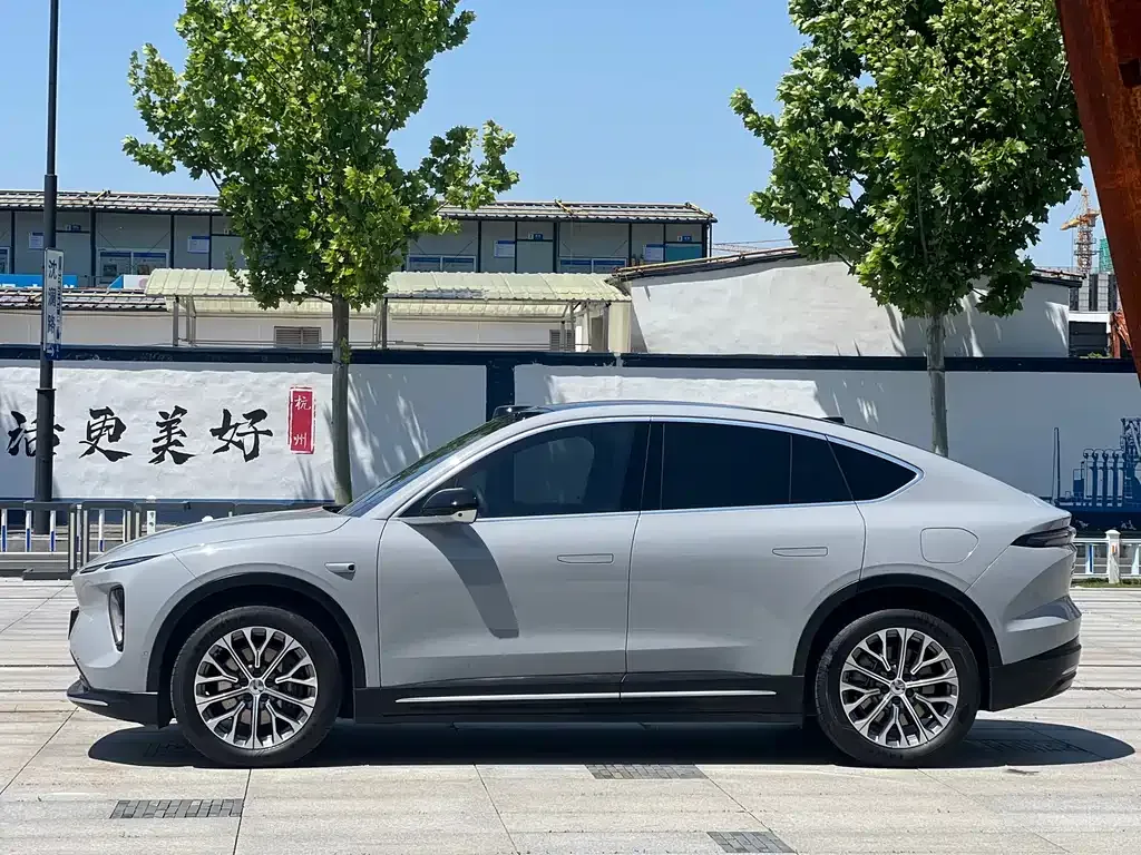 NIO EC6 — фото 10