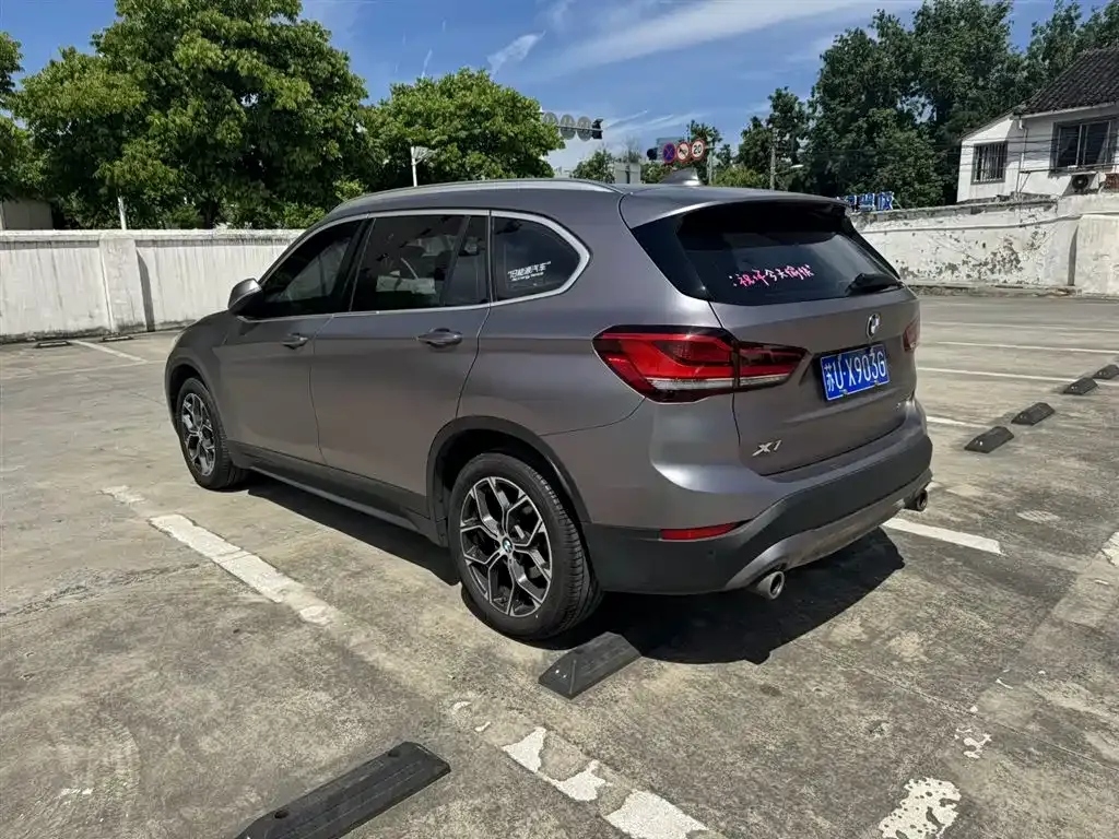 BMW X1 — фото 8