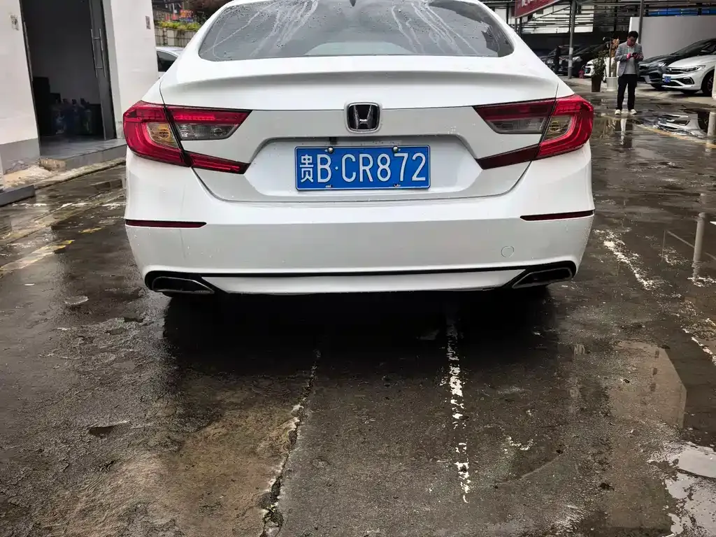 Honda Accord — фото 5
