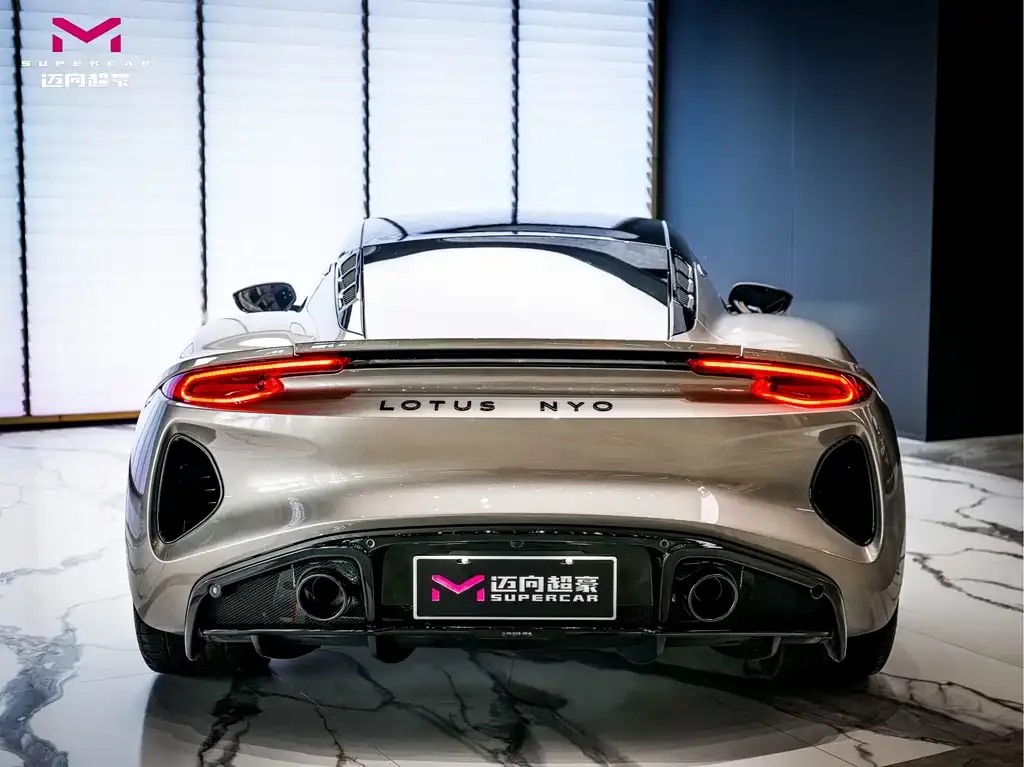Lotus Emira 2025 из CN, фото 8