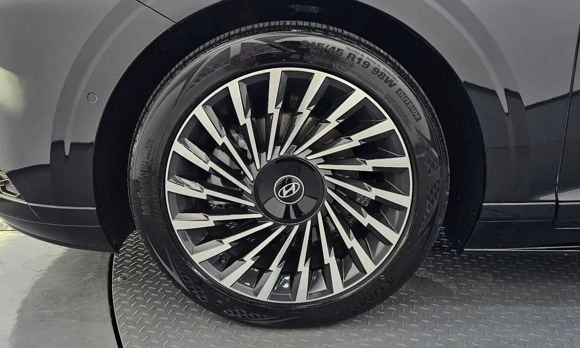Hyundai Grandeur 2023 из KR, фото 10
