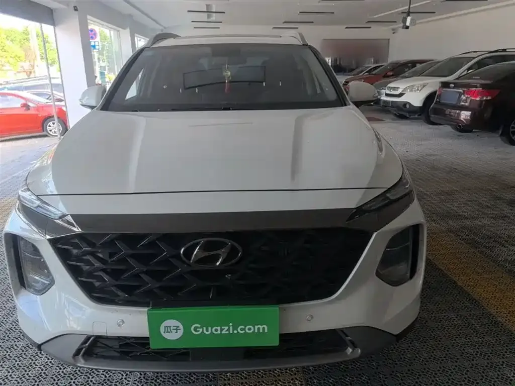 Hyundai Santa Fe 2023 из CN, фото 3