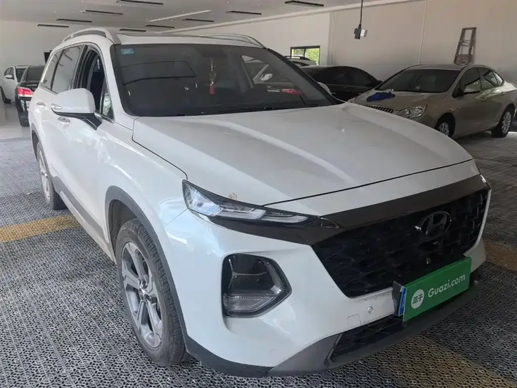 Hyundai Santa Fe 2023 из CN, фото 4