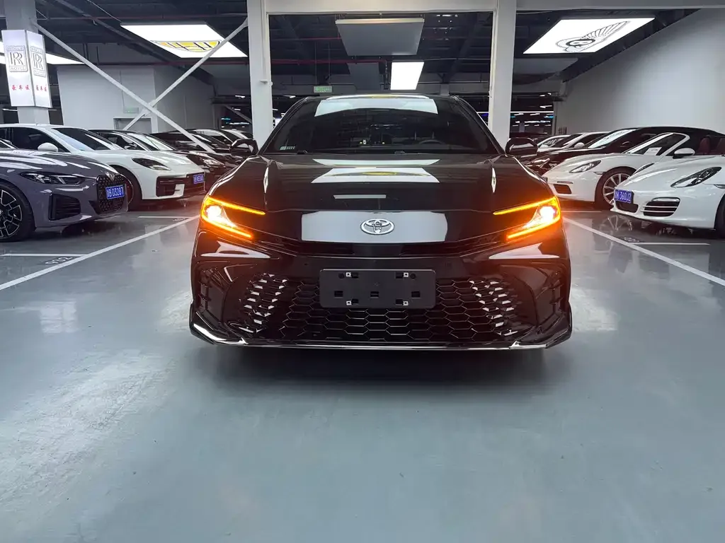 Toyota Camry 2025 из CN, фото 3