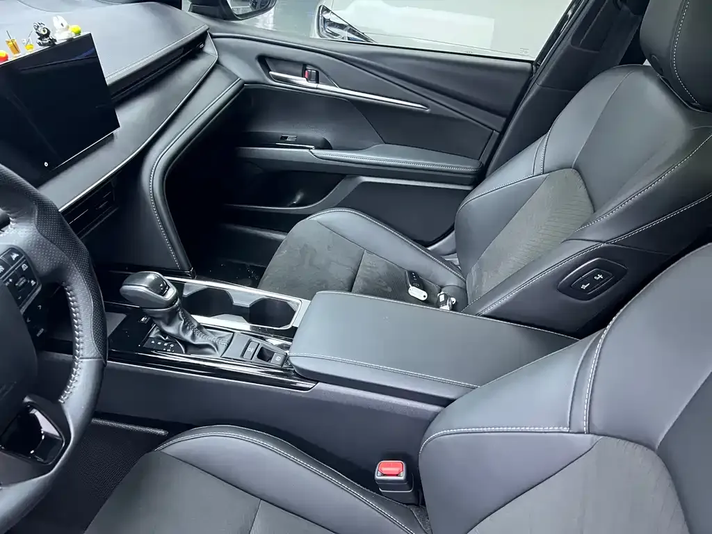Toyota Camry 2025 из CN, фото 5