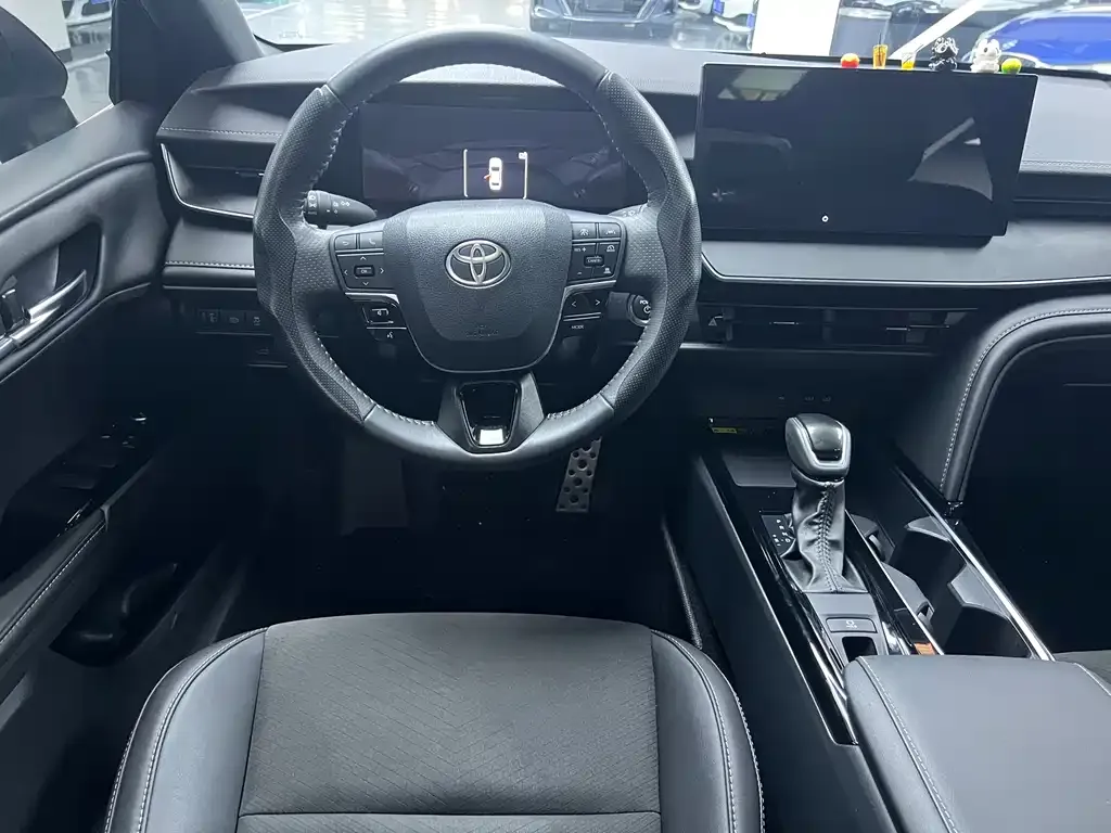 Toyota Camry 2025 из CN, фото 10