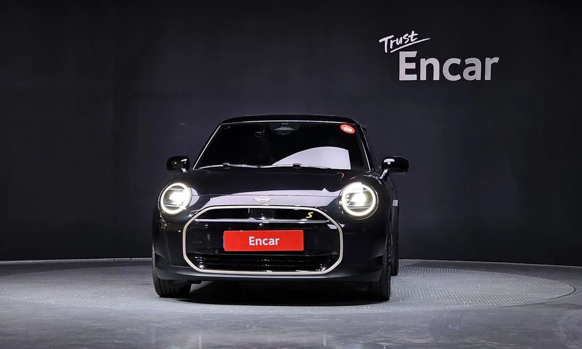 Mini Cooper 2024 из KR, фото 2