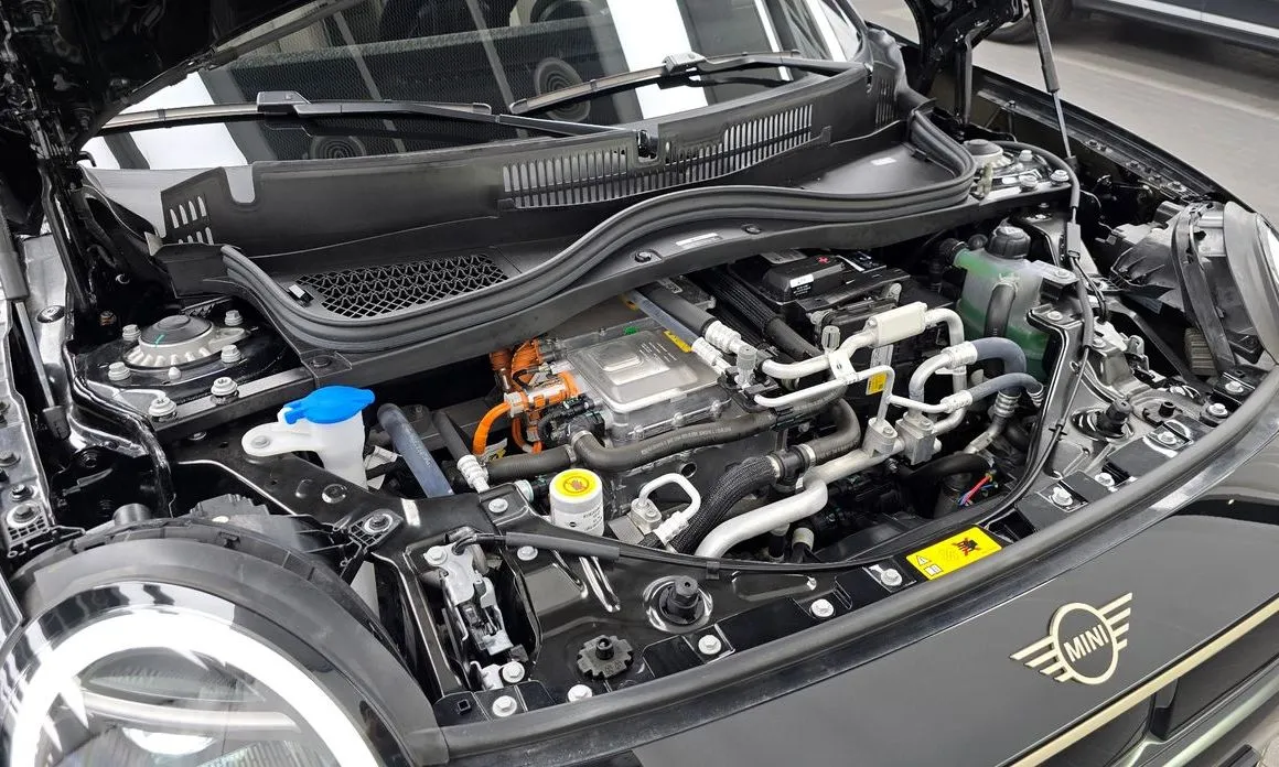 Mini Cooper 2024 из KR, фото 4